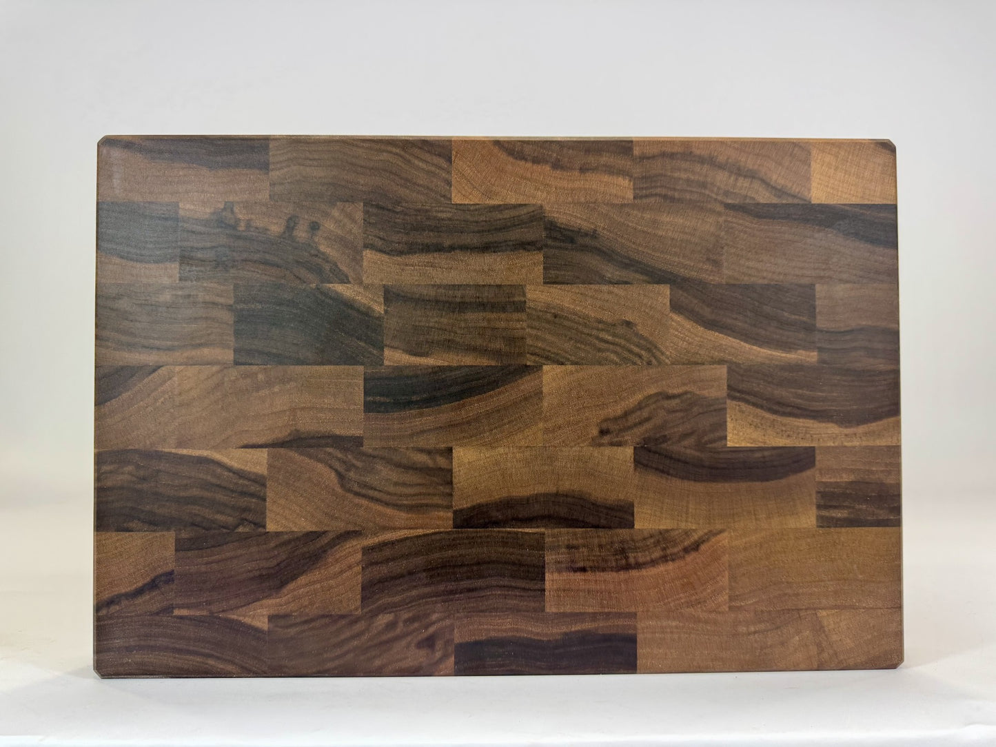 862 Walnut 18" x 12" x 2"