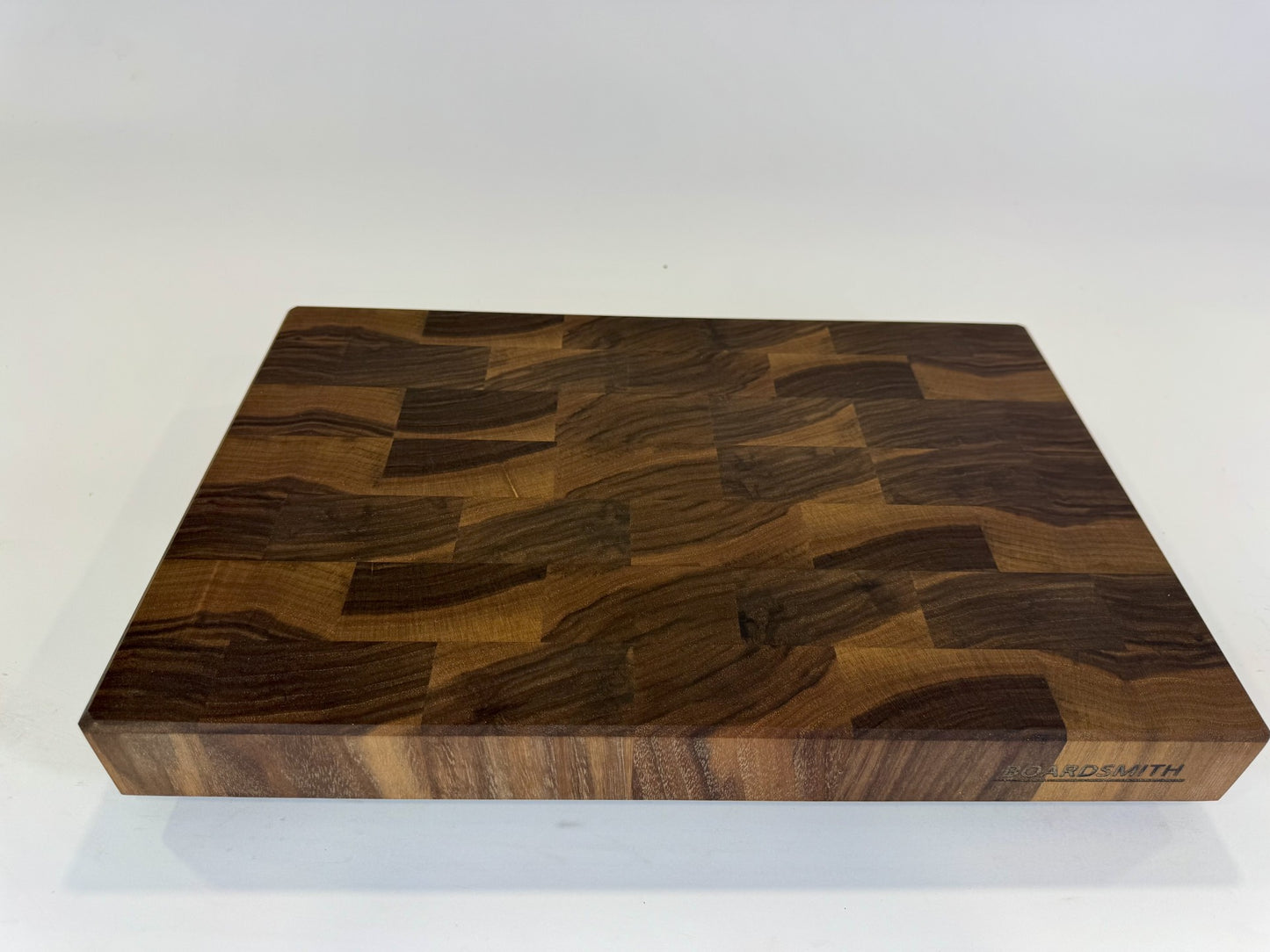 864 Walnut 18" x 12" x 2"