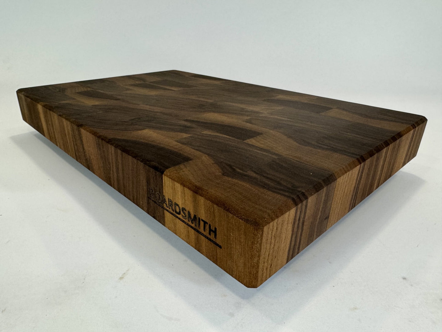 864 Walnut 18" x 12" x 2"