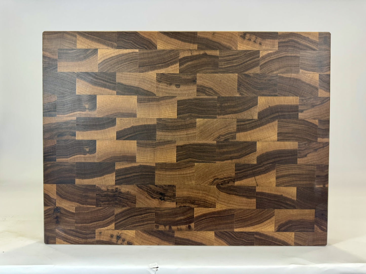 865 Walnut 24 x 18 x 2