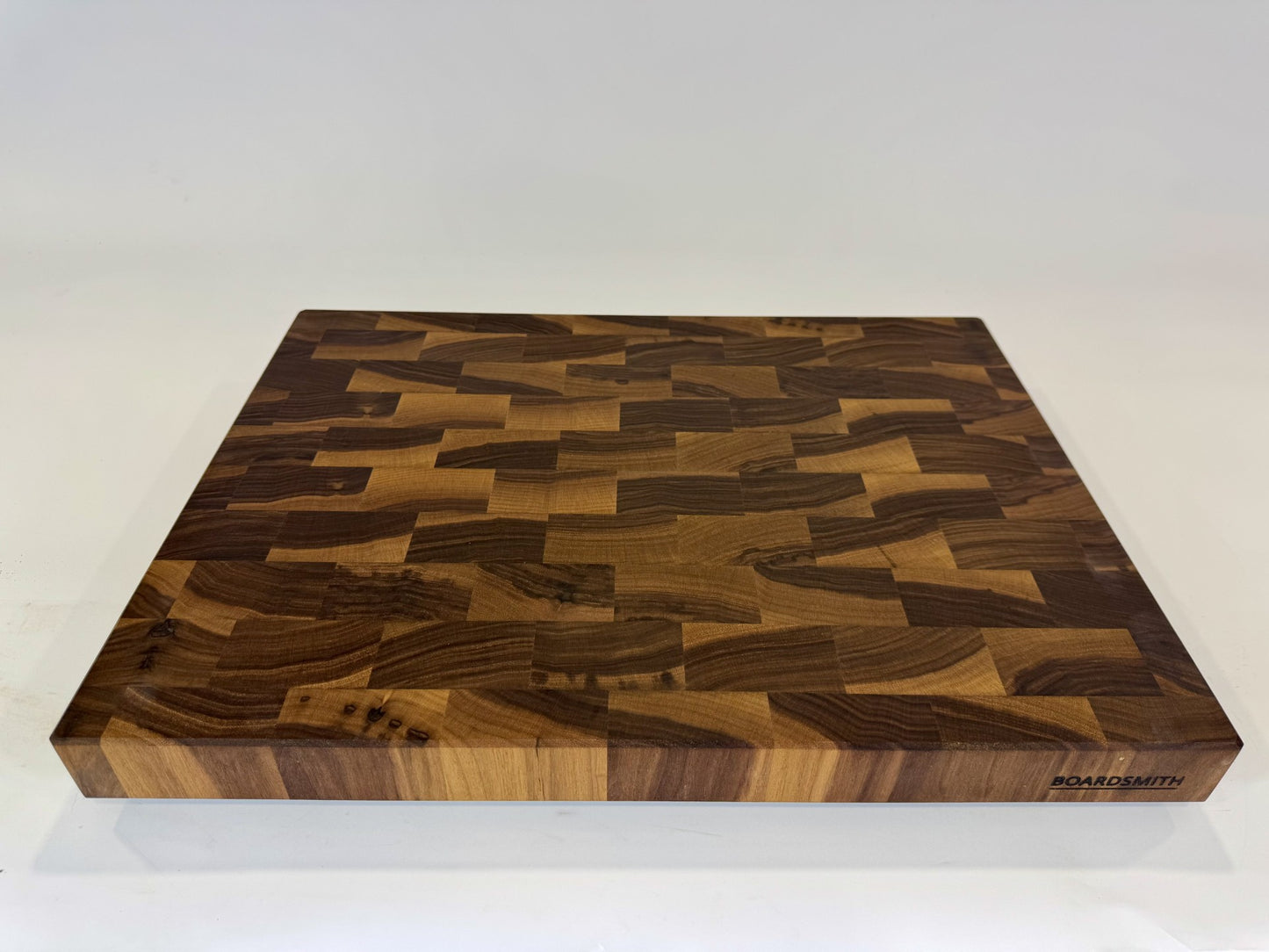865 Walnut 24 x 18 x 2