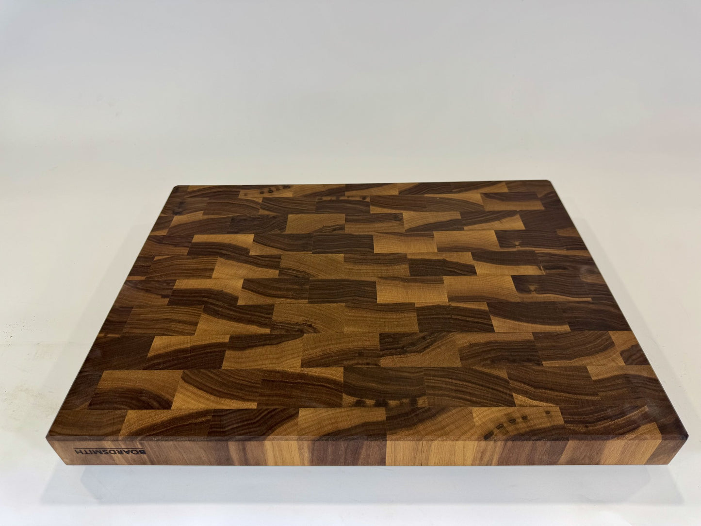 865 Walnut 24 x 18 x 2