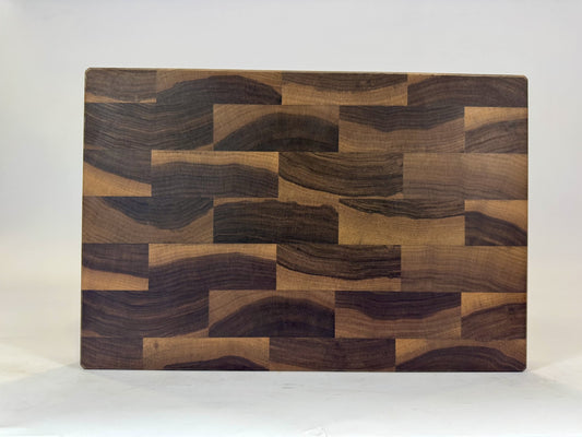 879 Walnut 18" x 12" x 2"
