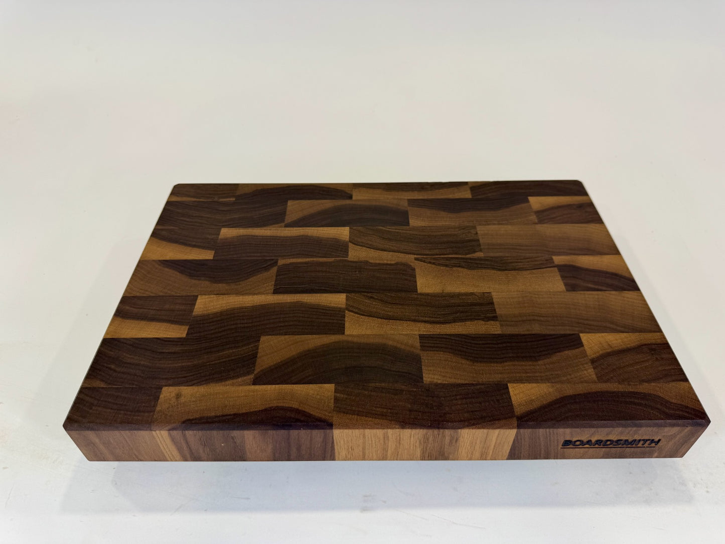 879 Walnut 18" x 12" x 2"