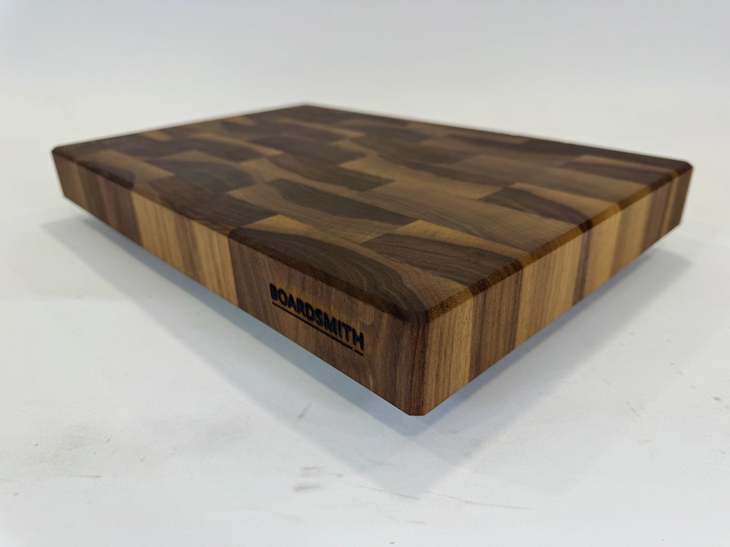 879 Walnut 18" x 12" x 2"