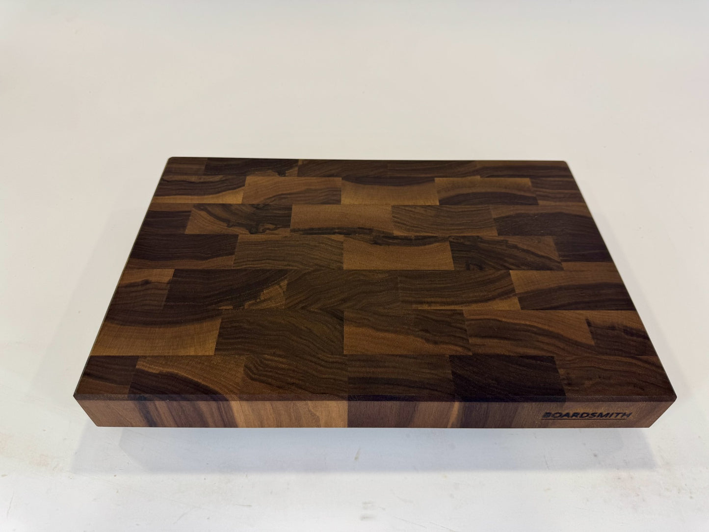 881 Walnut 18" x 12" x 2"