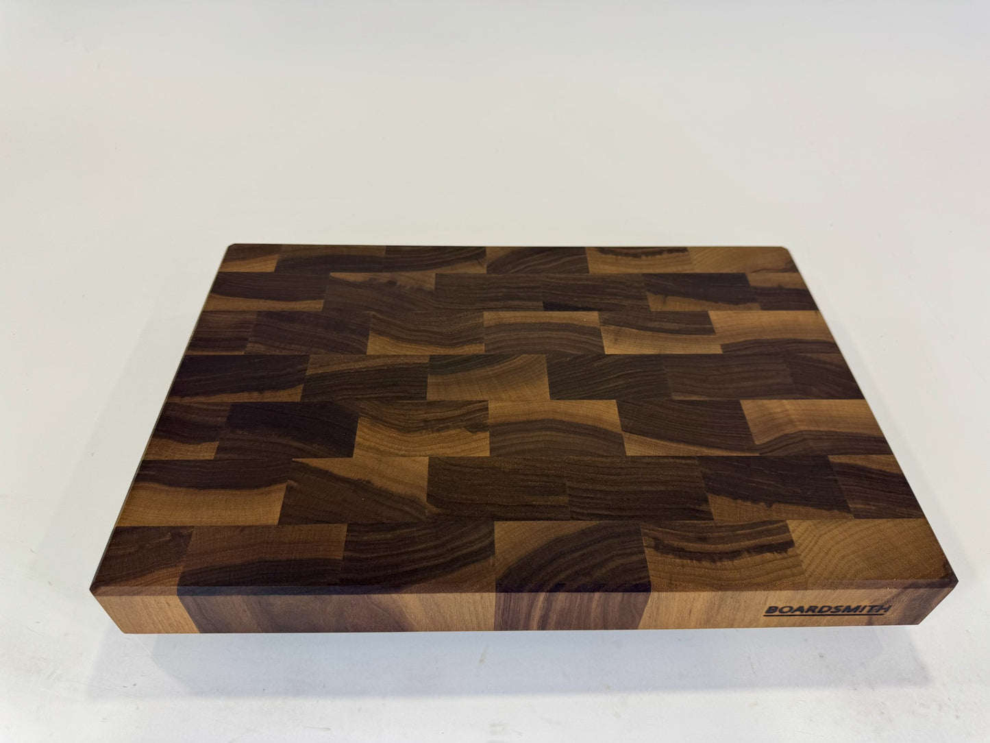 883 Walnut 18" x 12" x 2"