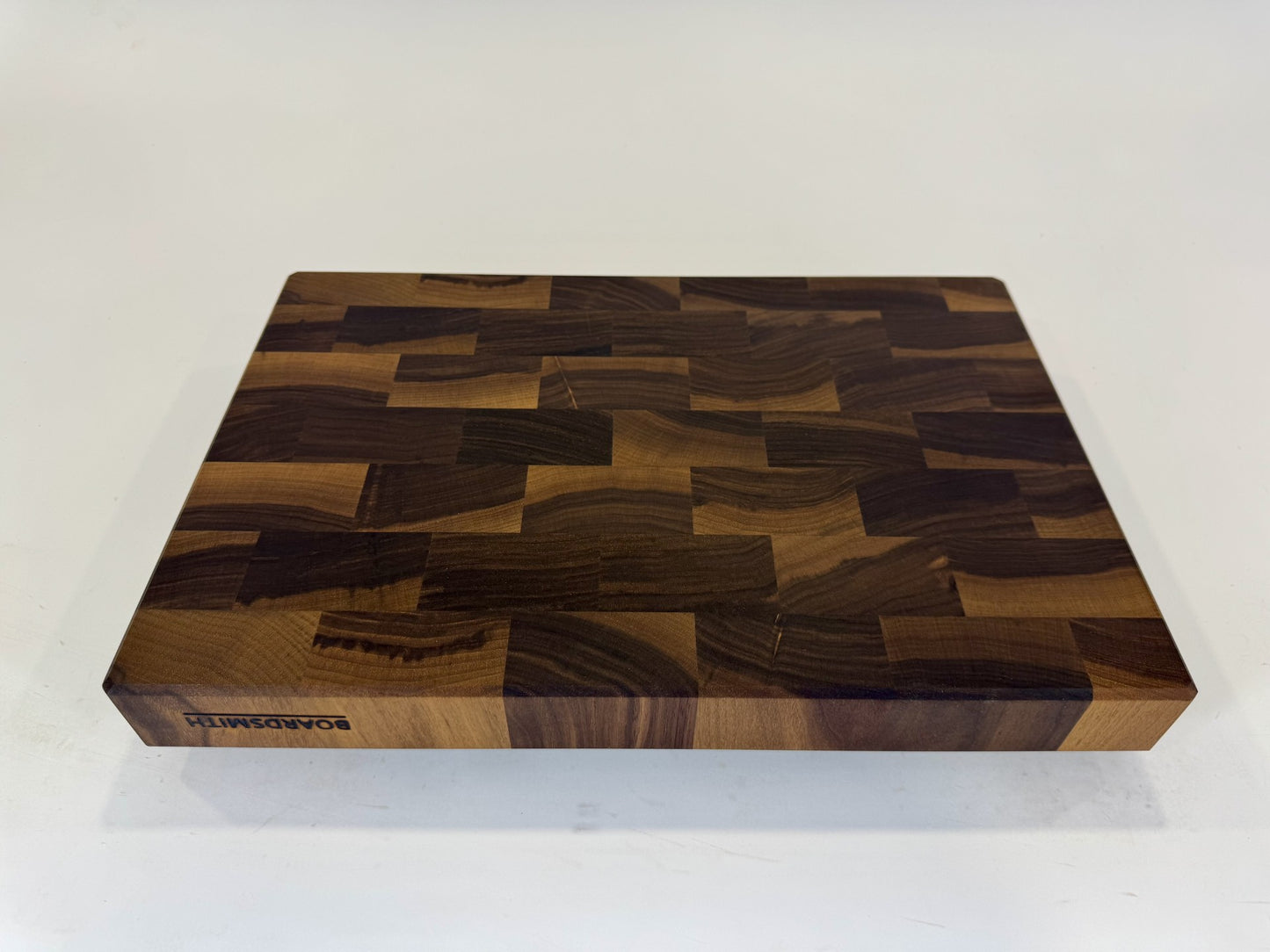 883 Walnut 18" x 12" x 2"