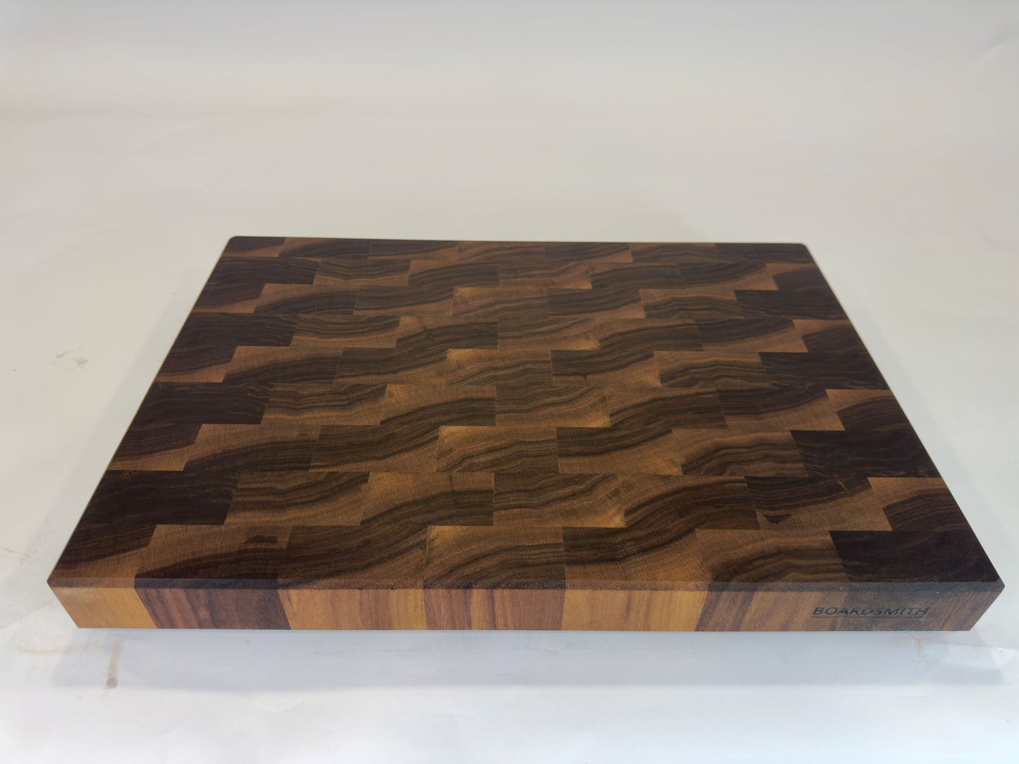 899 Walnut 22" x 16" x 2" One-Off
