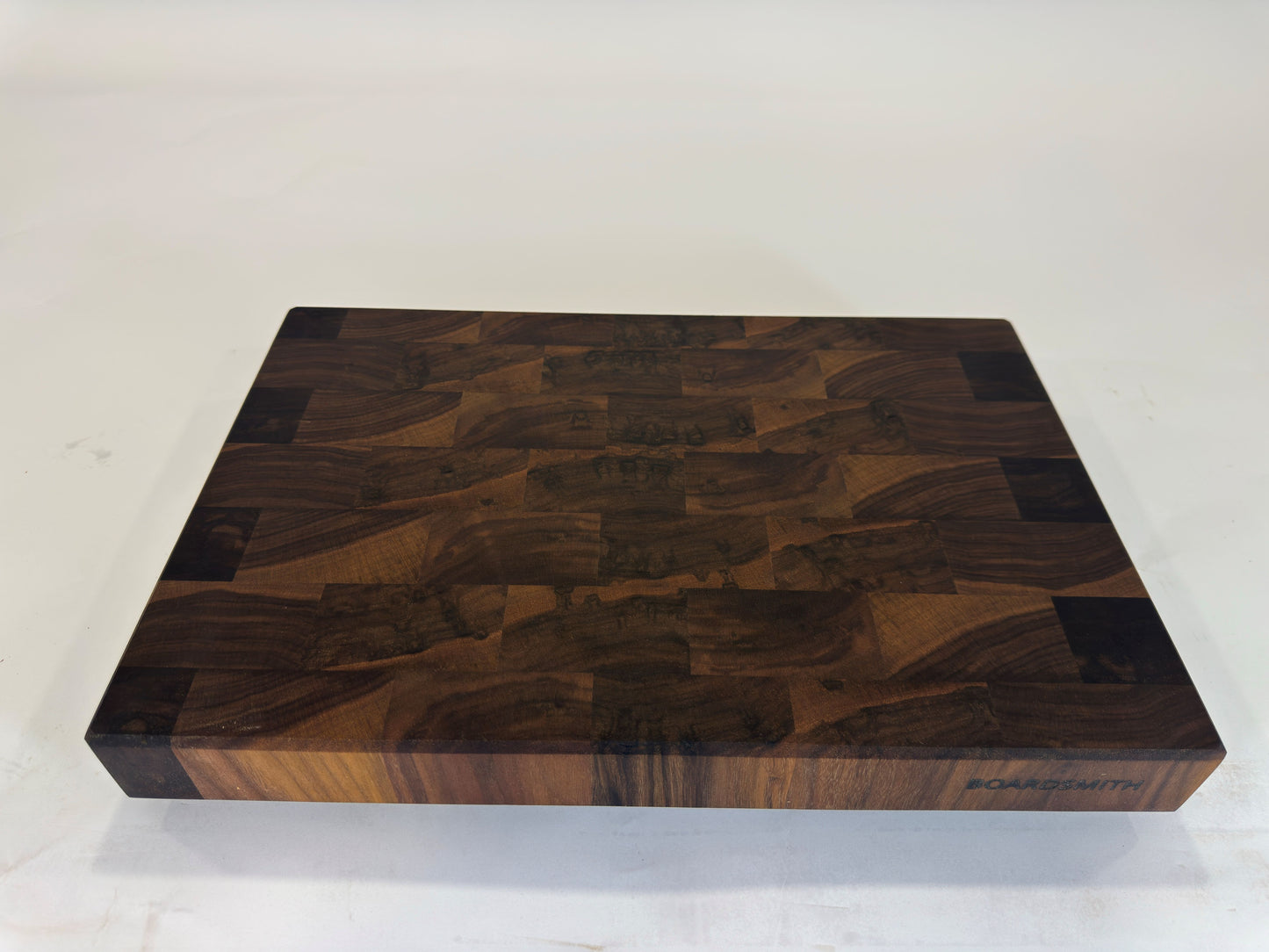 905 Walnut 18 x 12 x 2 One-Off