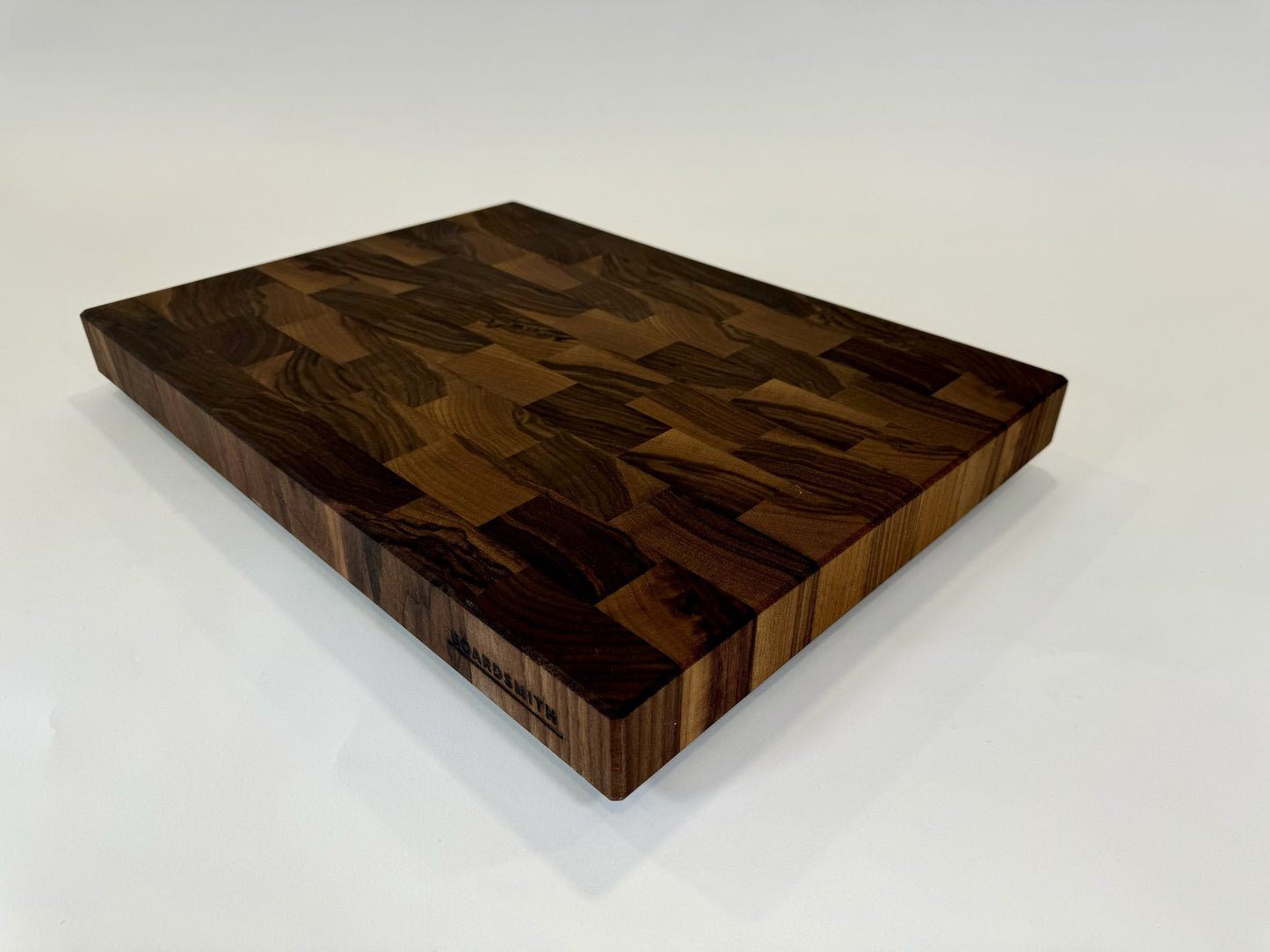 966 Medium Walnut 16 x 22